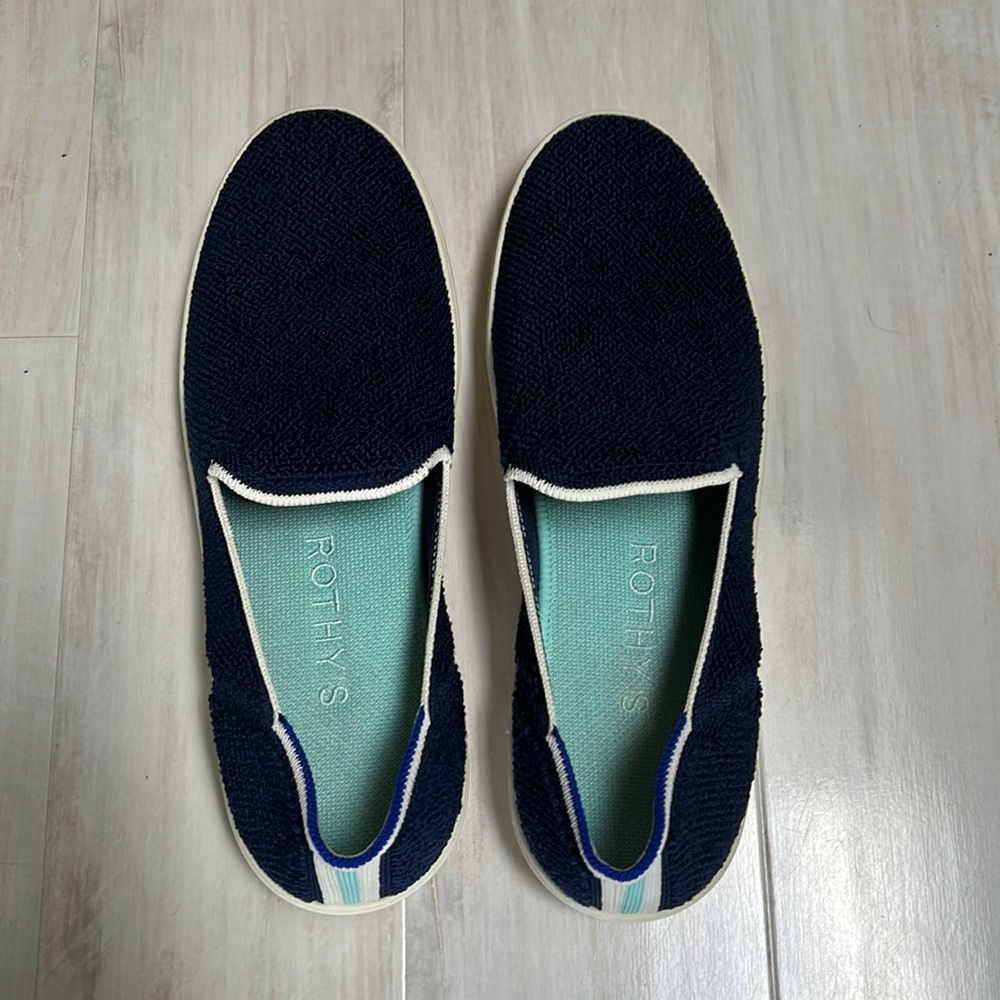 Like New Rothy's Sneaker in Sapphire Terry, size 10.5